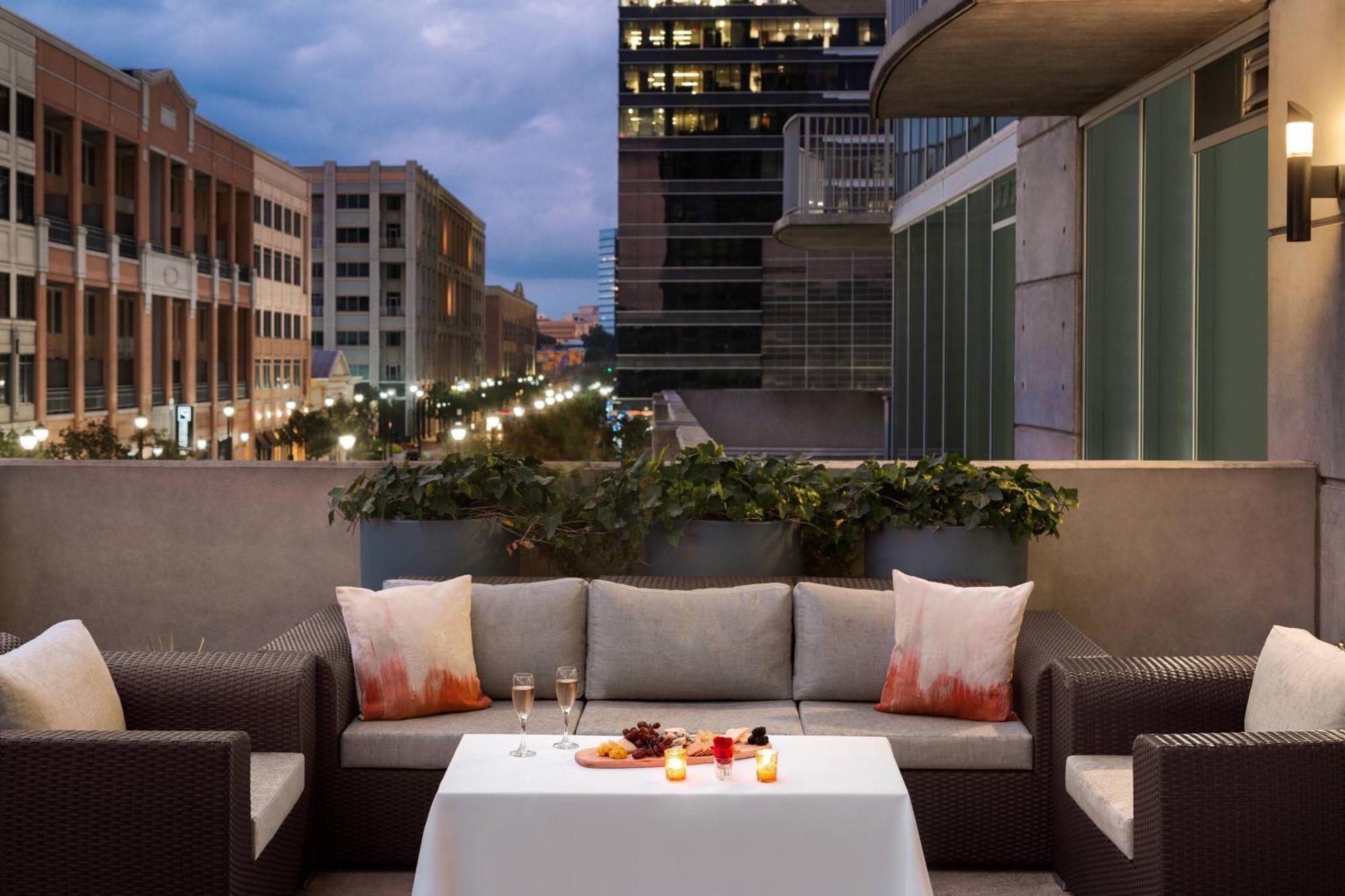 Twelve Midtown, Autograph Collection Hotel Atlanta Exterior photo